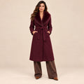 Cappotto Glamour borgogna con collo in ecopelliccia, vista frontale