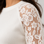 Maglia Elitè Bianco - dettaglio del pizzo floreale sulla spalla