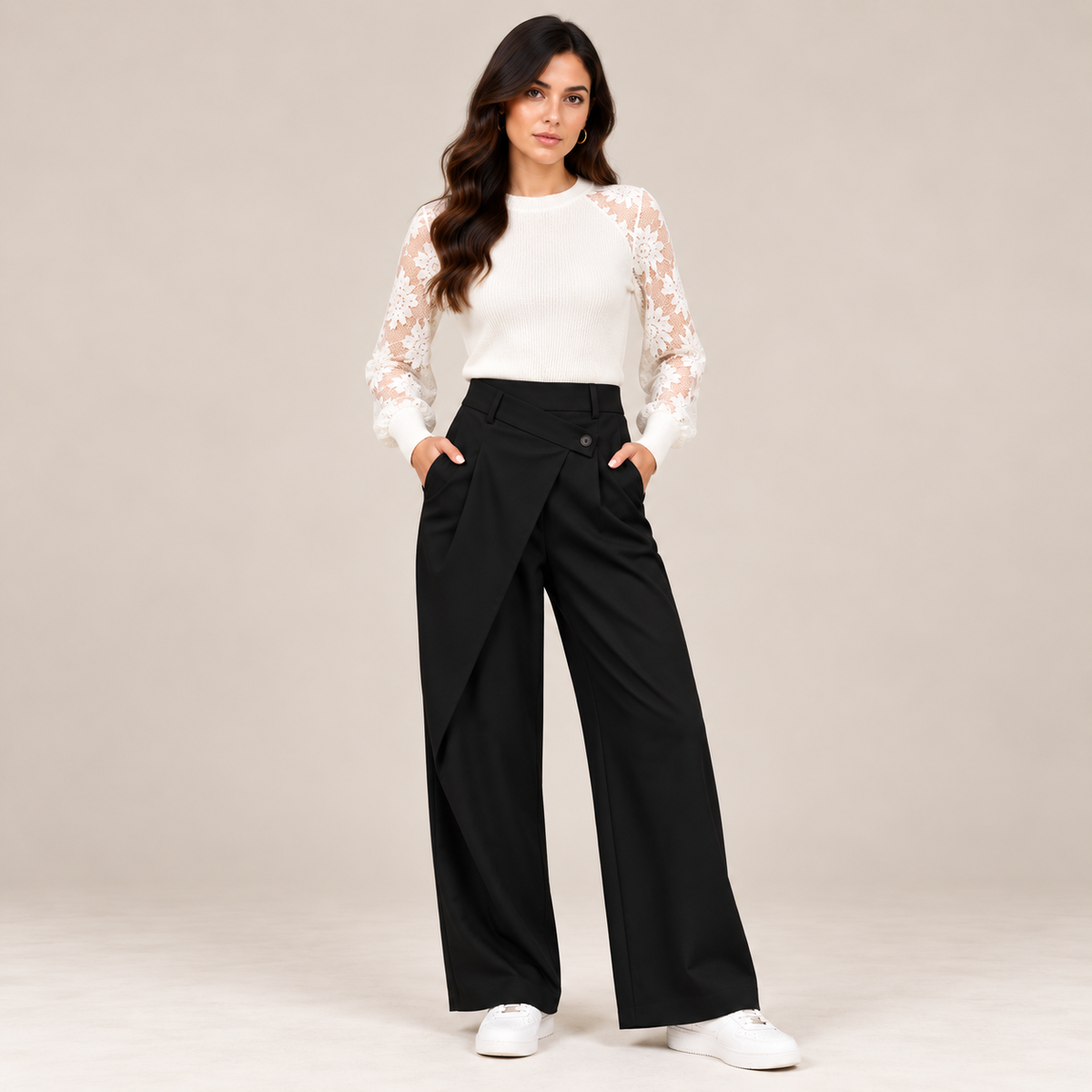 Pantalone Marlene Nero - figura intera frontale con mani in tasca