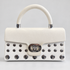 Rock Chic Bag bianca con borchie argento e chiusura girevole, vista frontale