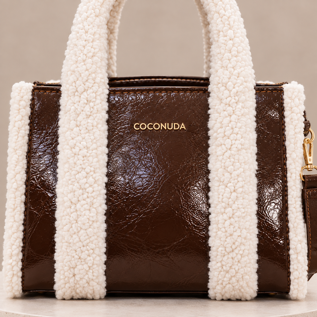 Tote Bag Teddy Coconuda Cioccolato, dettaglio del logo dorato