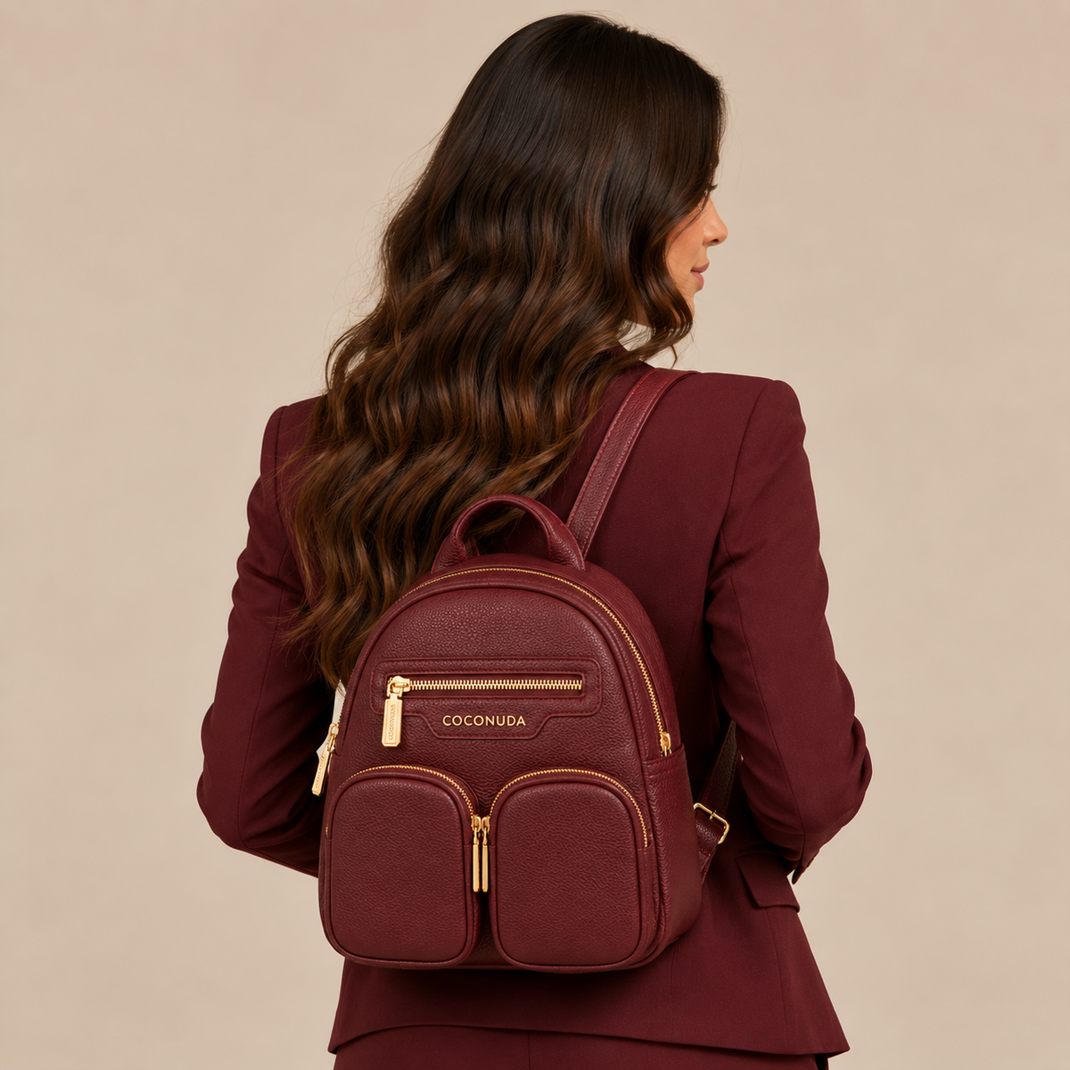 Zaino Coconuda Bordeaux indossato - vista posteriore