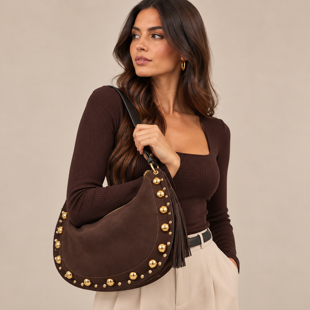 Boule Strong Bag Cioccolato - indossata a spalla, vista frontale