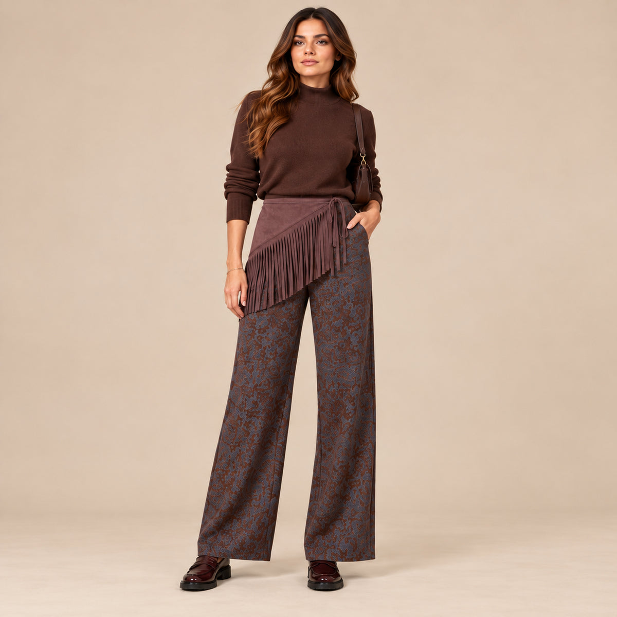 Pantalone Texas palazzo fantasia marrone e blu con gonna a frange removibile, vista frontale